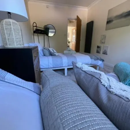 Ferienhaus Devonshire Bungalow - Close To The Coast & Lakes.